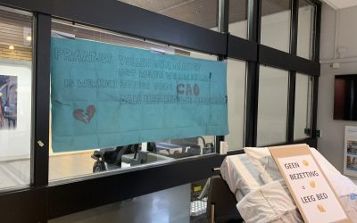 Umc-werknemers zij aan zij tijdens zondagsdienst